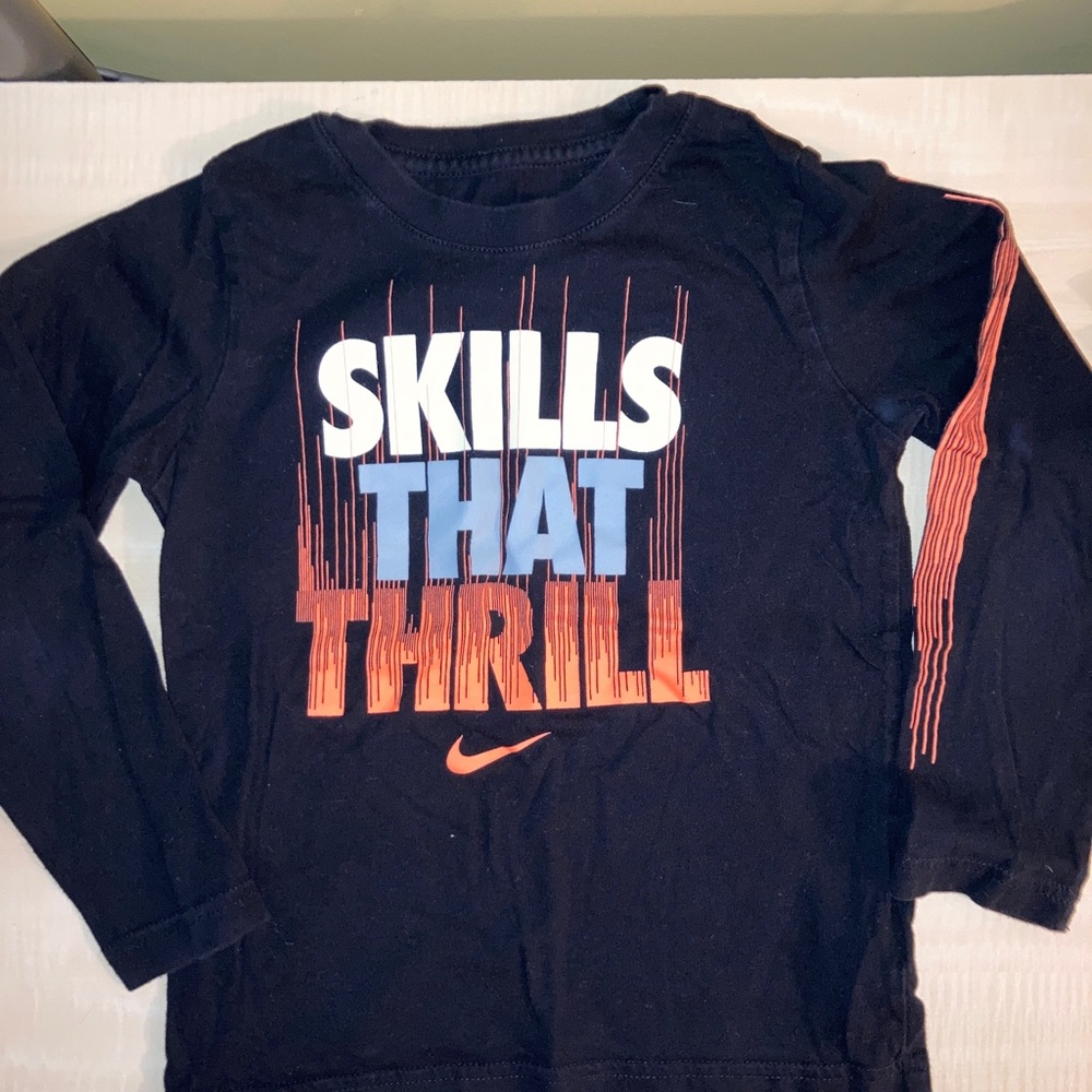 Nike long sleeve tee